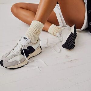 New Balance 327 Sneakers Women’s